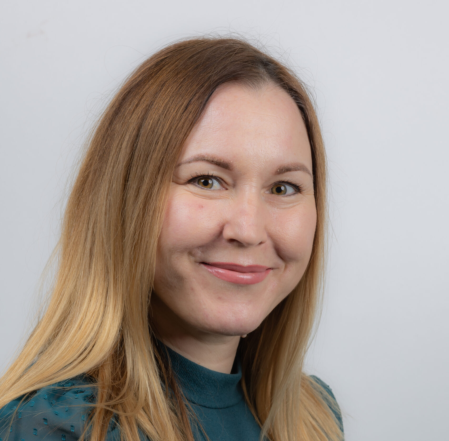 Dr. Mohácsi Bernadett profilképe